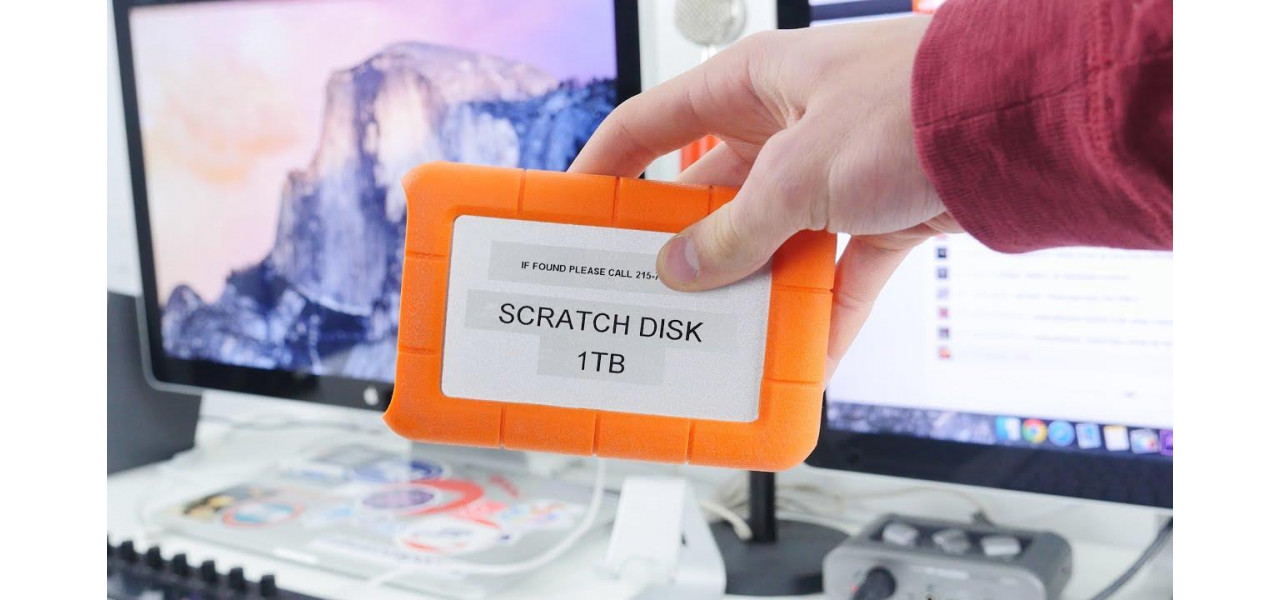 Beneficiile utilizarii memoriei RAM ca disc temporar pentru productia video pe computer.