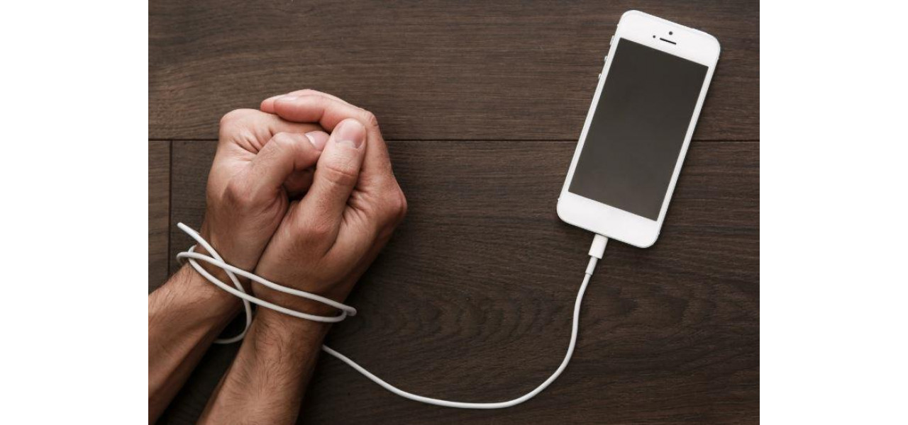 Partea intunecata a dependentei de gadgeturi si a sanatatii mintale.