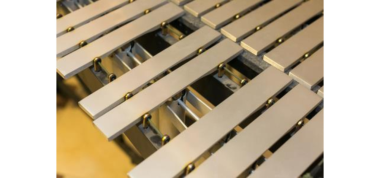 Sunetele incantatoare ale pixifonului: un instrument de percutie incantator de capricios.