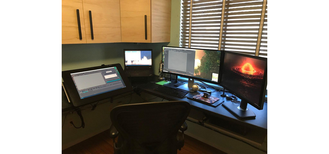 Era setarilor de afisare multiple cu monitoare Lenovo, imbunatatind colaborarea si multitaskingul.