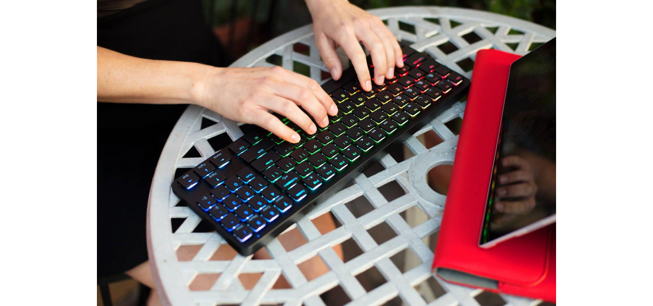 Viitorul tastaturilor compacte: progrese in tehnologiile de intrare in miniatura.