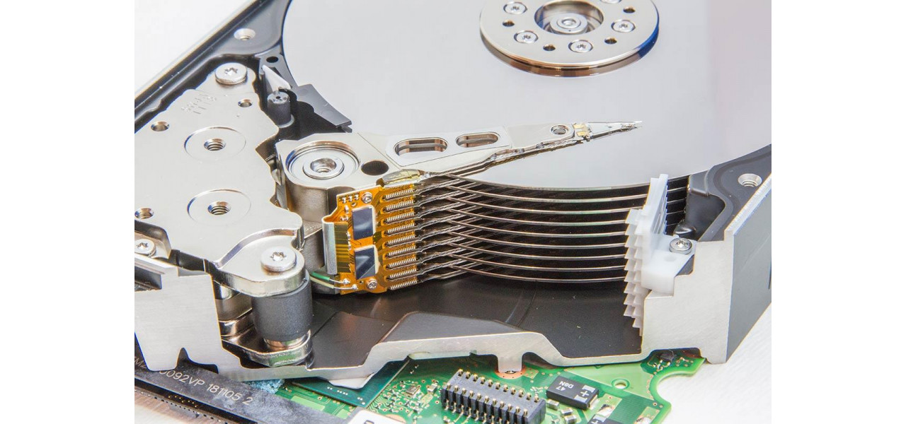 Impactul materialului de plata HDD asupra performantei si fiabilitatii.