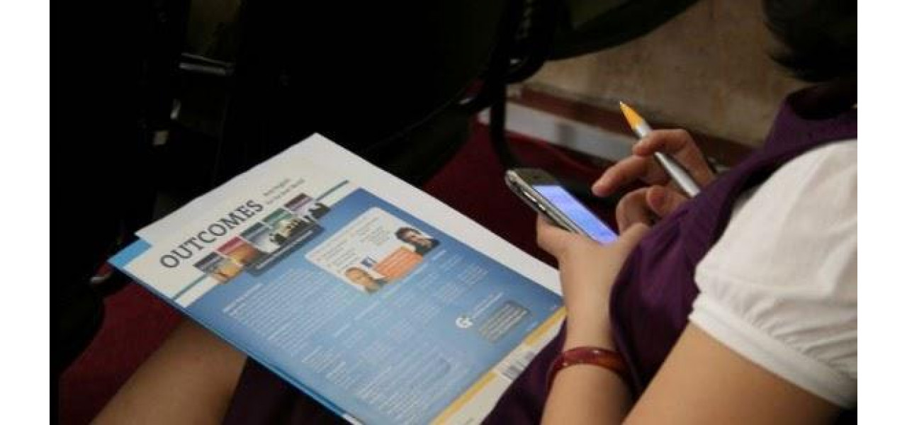 Impactul smartphone-urilor asupra invatarii limbilor straine si schimbului cultural.