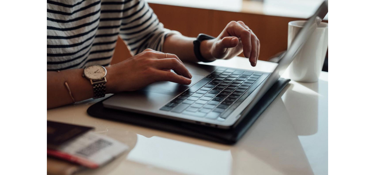 Impactul laptopurilor ultraportabile asupra echilibrului dintre viata profesionala si viata privata.