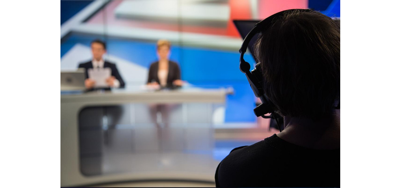Influenta orizontului TV asupra transformarilor din sala de presa.