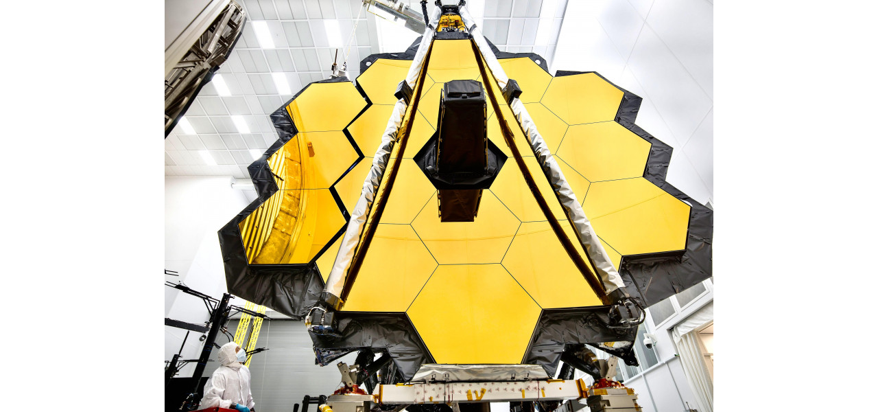 Telescopul spatial James Webb: O noua era in observatoarele spatiale.