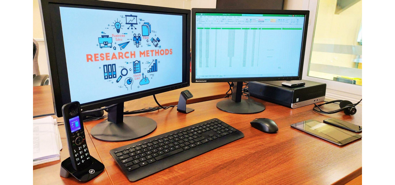 Avantajele cheie ale utilizarii unui suport pentru monitor dublu pentru multi-tasking.