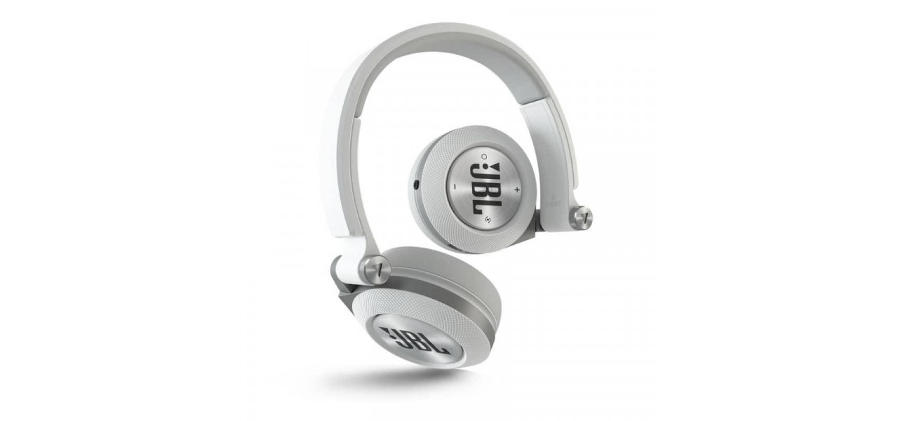 Echilibrul perfect: explorarea egalizatorului de sunet al Casti Wireless JBL.