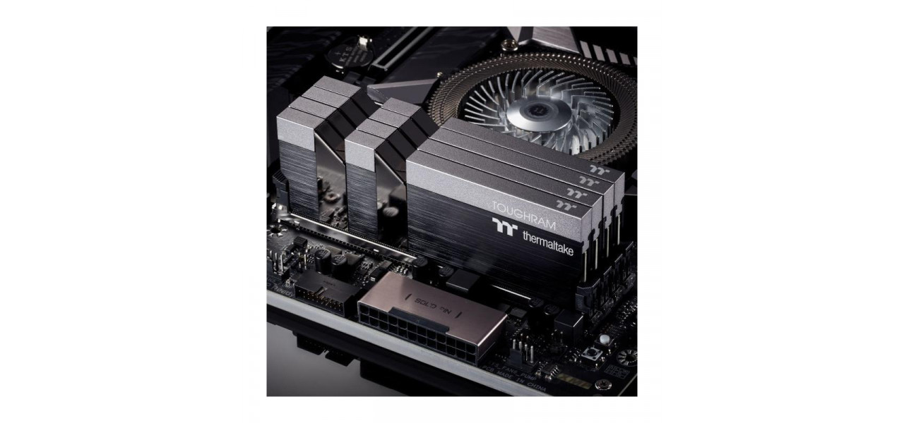 Combinatia perfecta: RAM Thermaltake si overclocking.