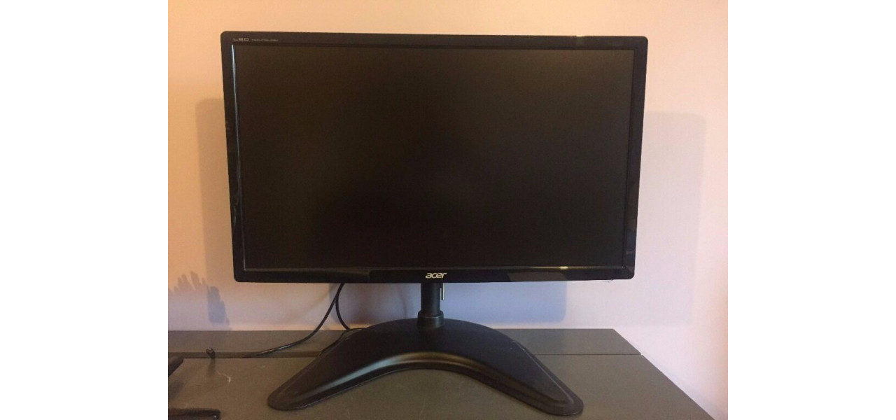 Puterea flexibilitatii: Monitoare Acer cu suporturi reglabile.