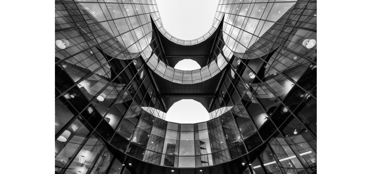 Puterea simetriei: tehnici de fotografie de arhitectura Canon.