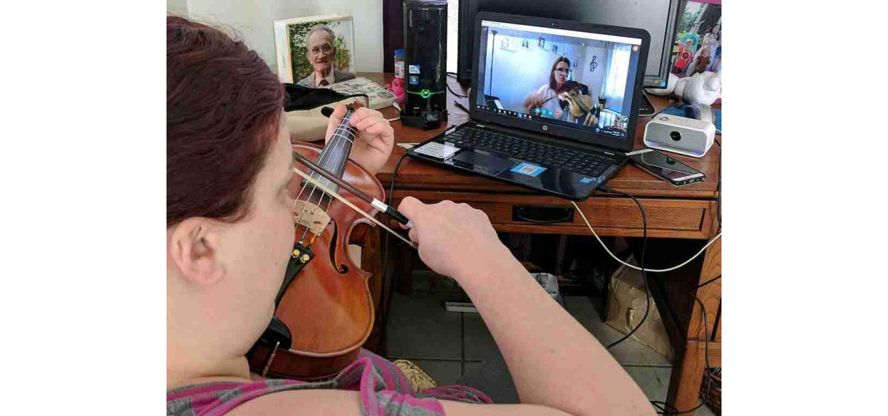 Ascensiunea lectiilor de muzica online: instrumente de invatare de oriunde.