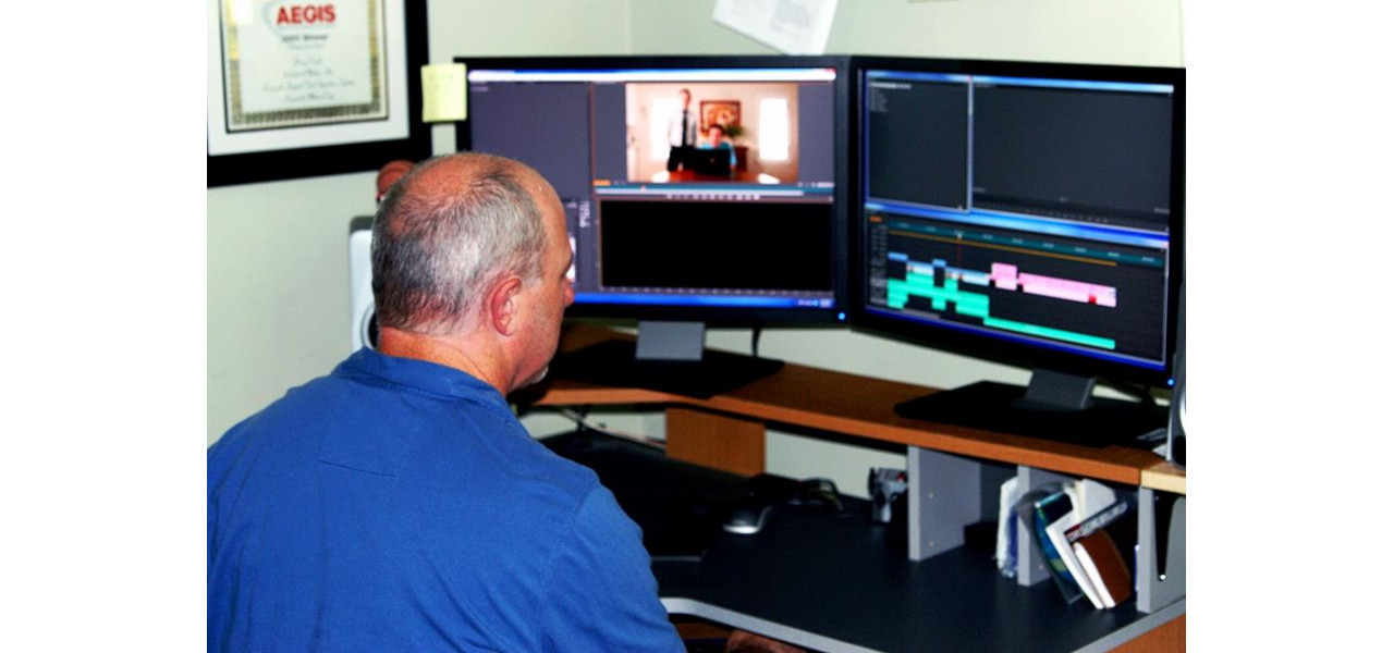 Rolul monitoarelor Dell in fluxurile de lucru de editare video.