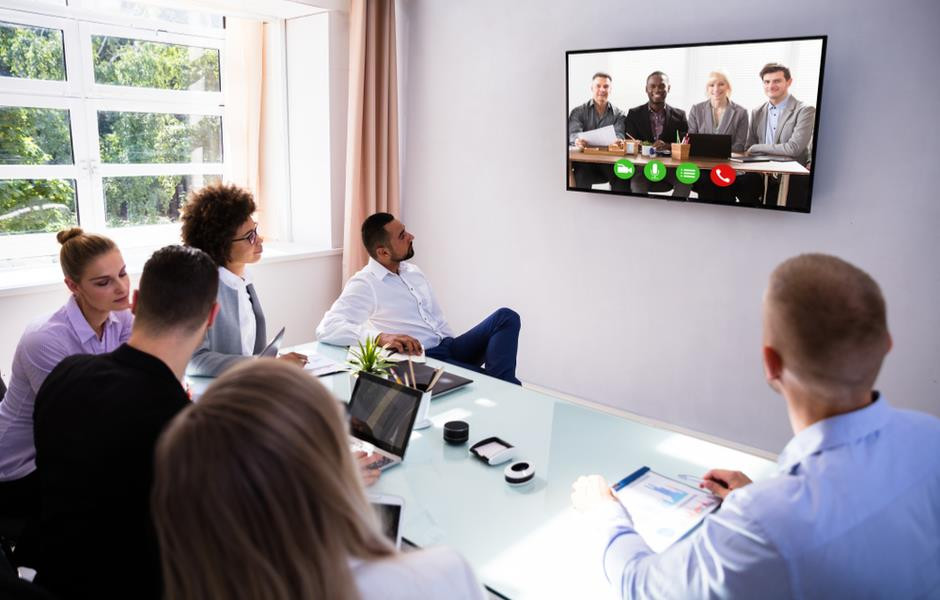 Rolul HDMI in sistemele de videoconferinta: comunicare clara.