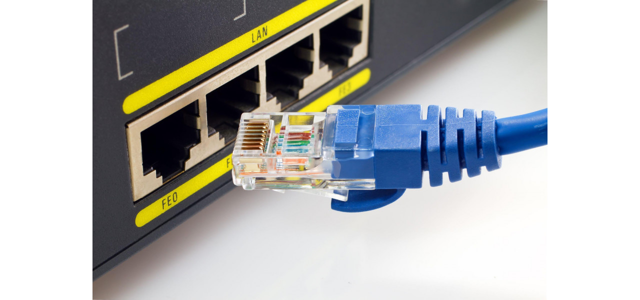 Rolul cablurilor de retea in asigurarea unei conexiuni fiabile la internet.