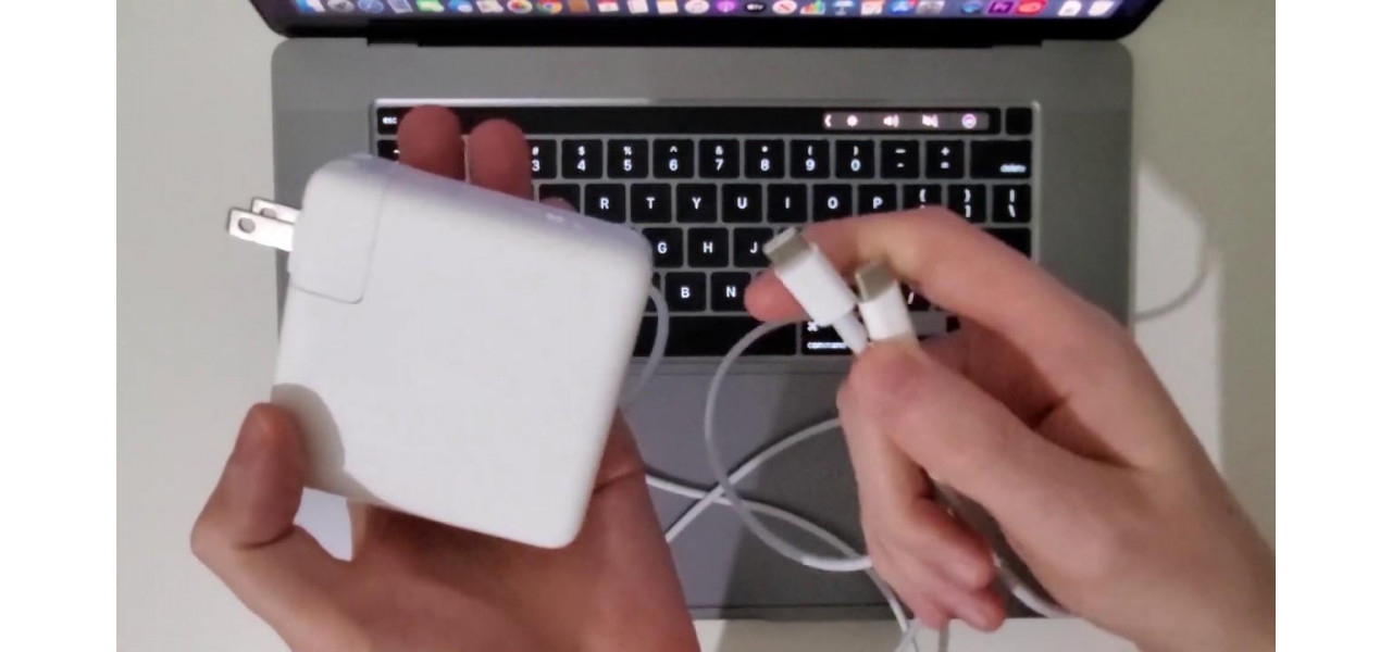 Rolul tensiunii in compatibilitatea incarcatoarelor pentru laptop Apple: Ce ar trebui sa stiti.