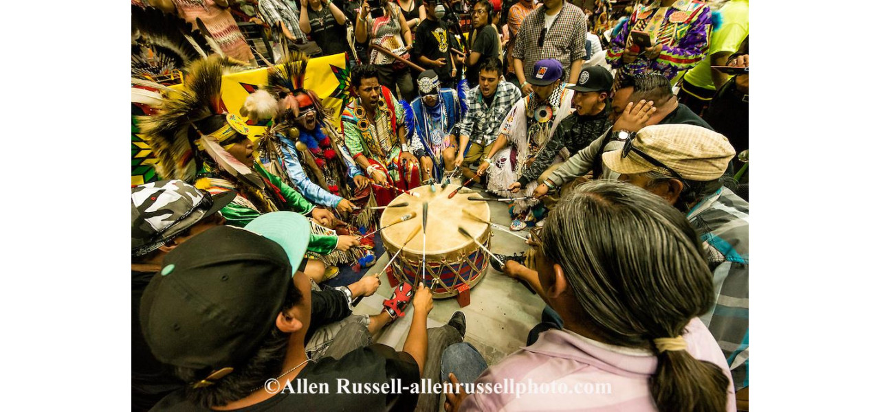 Conexiunea saxofonului cu traditiile muzicii native americane.