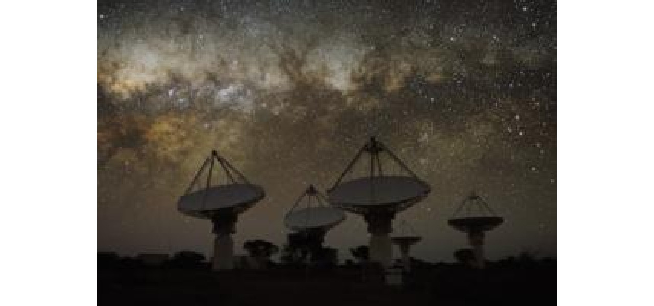 Proiectul Telescope Array cauta raspunsuri din cer.