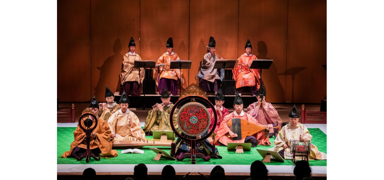 Impactul trompetei asupra muzicii traditionale japoneze: de la Gagaku la Teatrul Noh.