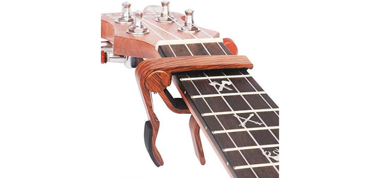 Top 10 Ukulele Capo pentru o transpunere usoara.
