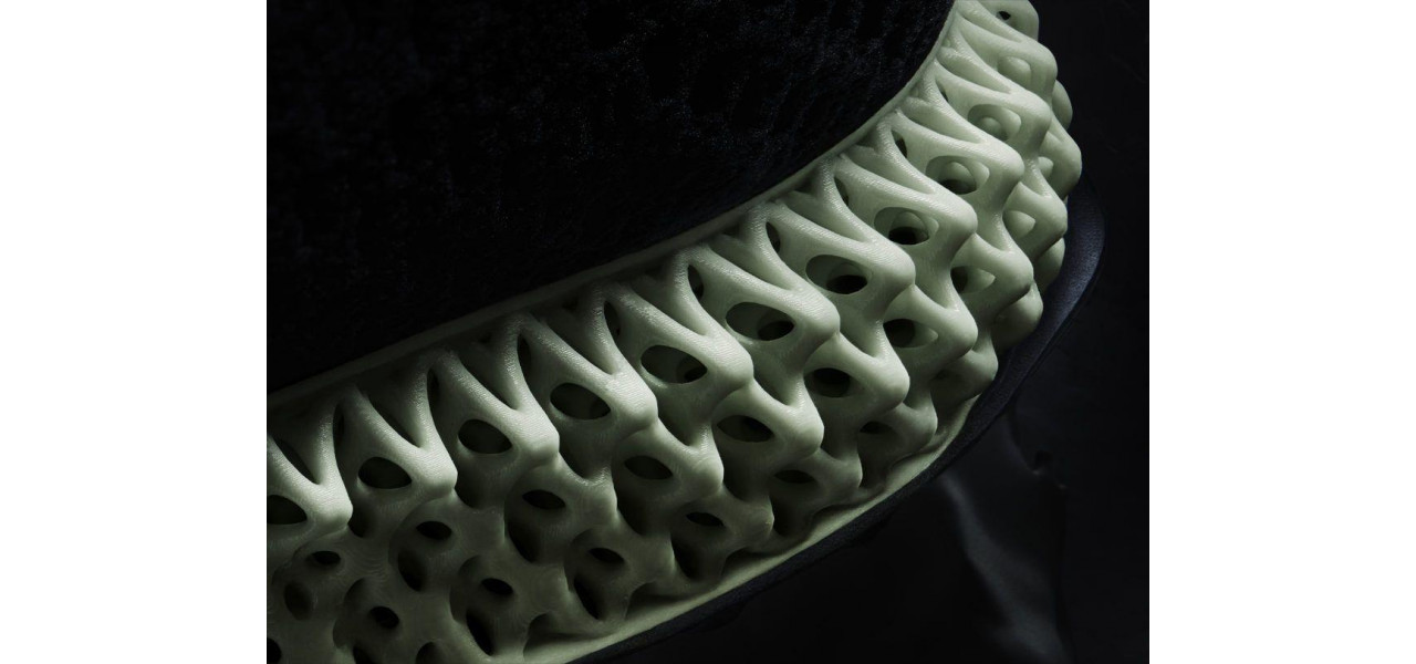 Transformarea industriei de imbracaminte sportiva cu Filamente 3D Printing.