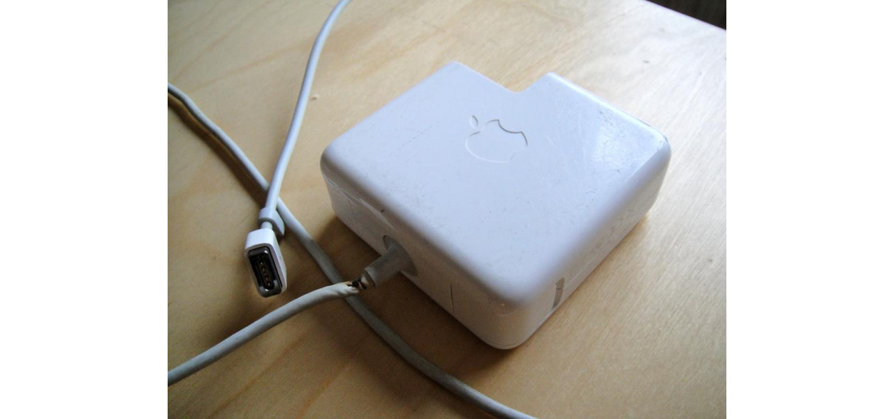 Sfaturi de depanare pentru incarcatoarele de laptop Apple care ofera o incarcare lenta.