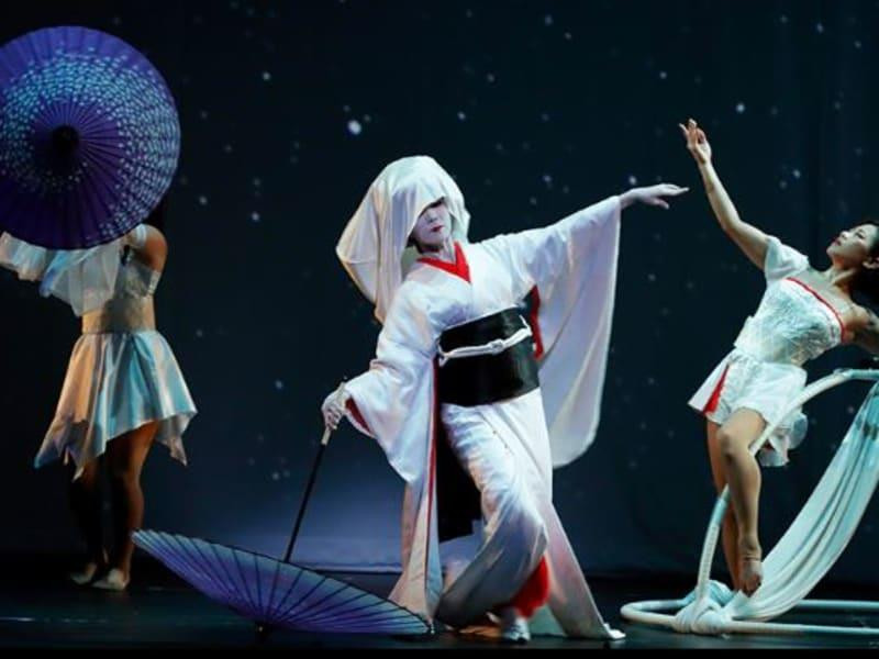 TV Sakura exploreaza fascinatia cu spectacolele japoneze Rakugo.