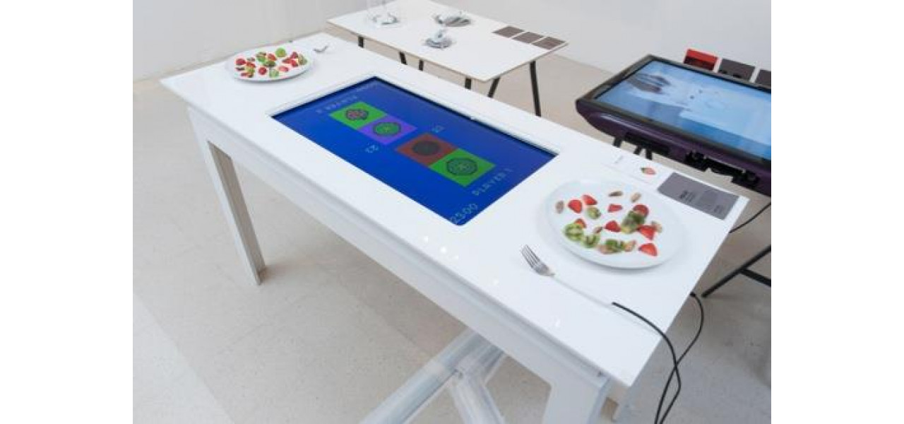 Dezlantuirea creativitatii: impactul meselor interactive asupra designului.