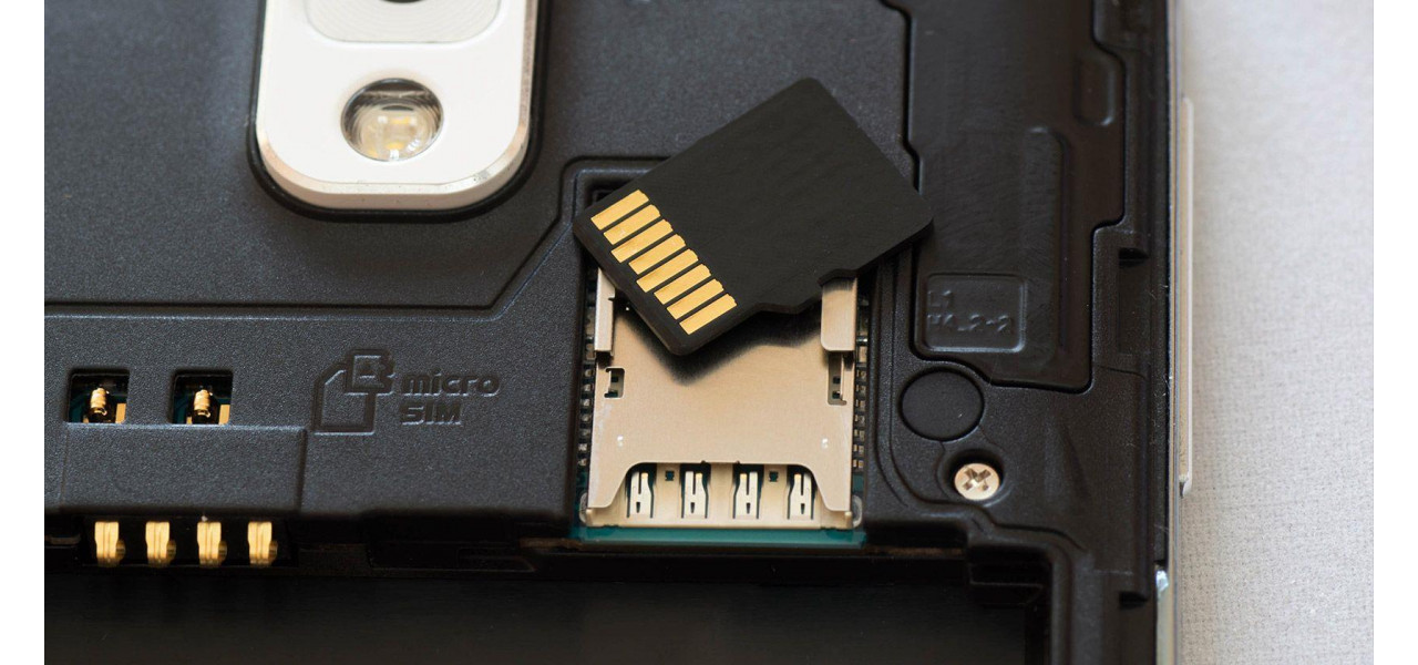 Deblocarea intregului potential al smartphone-ului tau cu un card Micro SD.