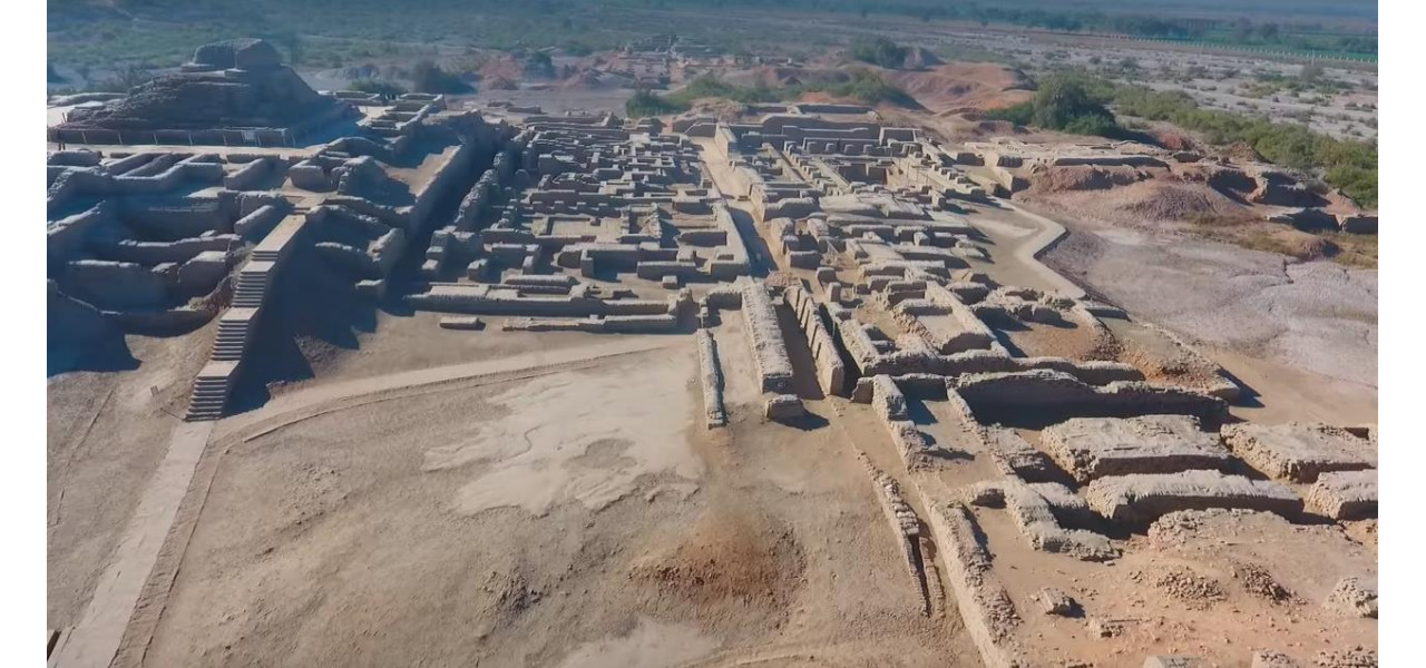 Dezvaluirea oraselor antice: descoperiri arheologice cu drone.