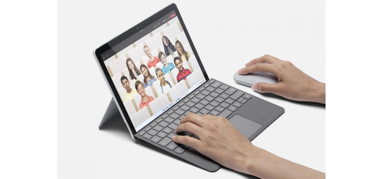 Dezvaluirea noului Microsoft Surface Laptop Studio: un schimbator de jocuri pentru reclame.