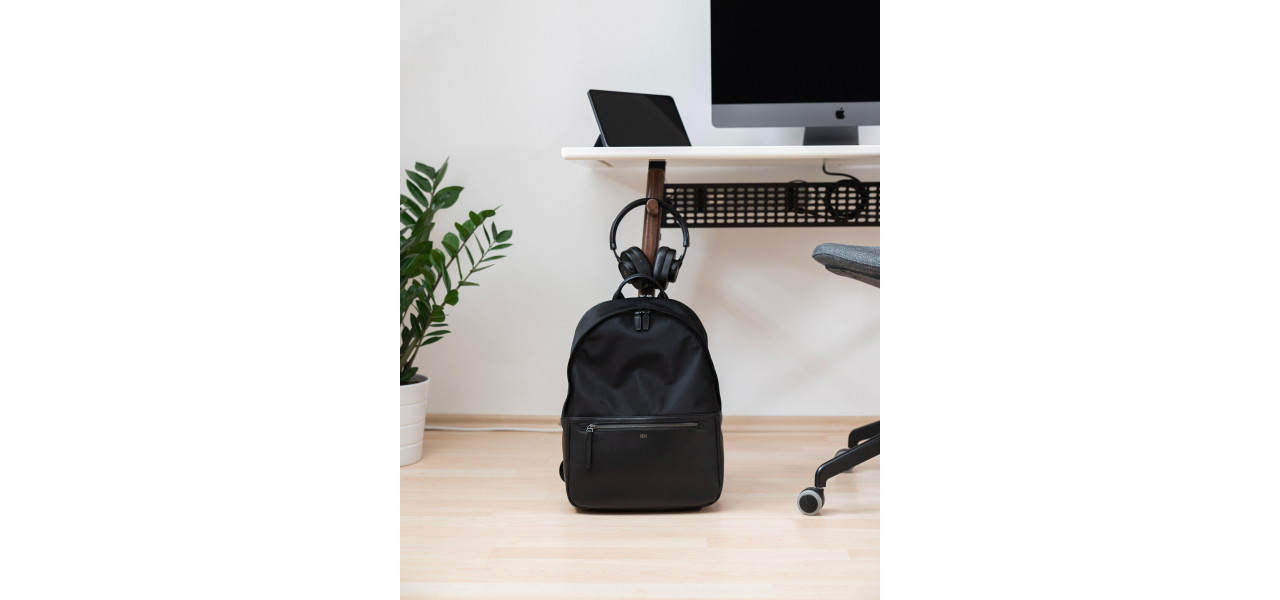 Imbunatatiti-va aspectul de birou cu o geanta sau un rucsac elegant pentru laptop.