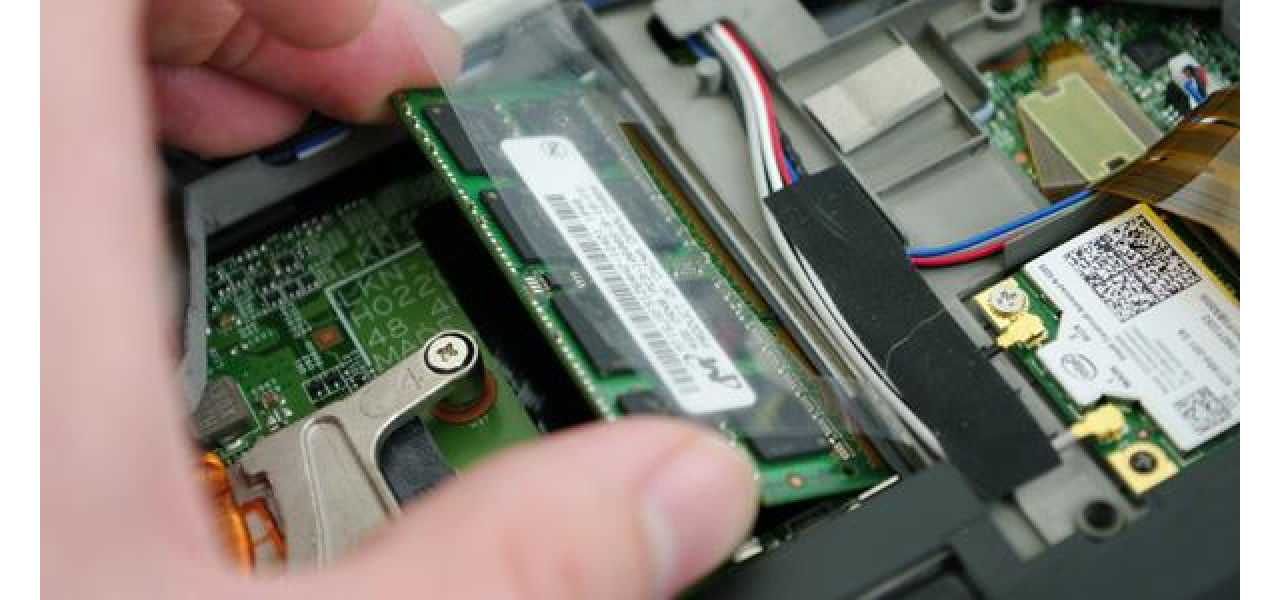 Actualizarea memoriei computerului cu RAM cruciala: un ghid cuprinzator.