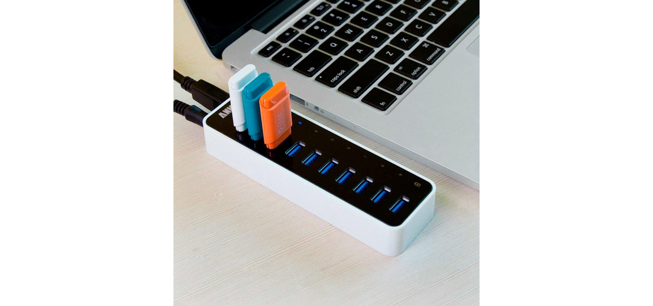 Hub-uri USB pentru educatori, imbunatatind integrarea tehnologiei.