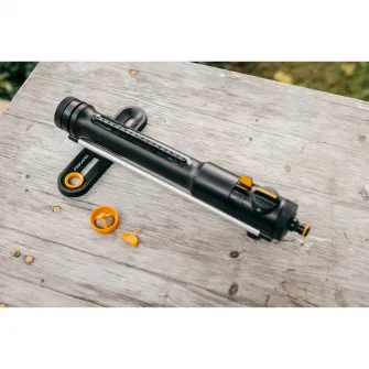 Aspersor oscilant Fiskars Comfort L, acoperire maxim 500 mp, raza udare maxim 19 m