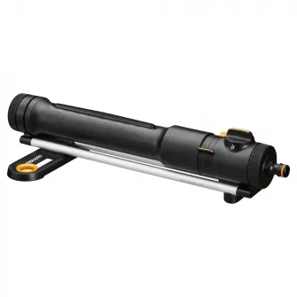 Aspersor oscilant Fiskars Comfort M, acoperire maxim 300 mp, raza udare maxim 19 m
