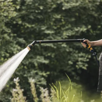 Lance pentru stropit Fiskars, 3 functii de udare, control frontal