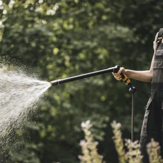 Lance pentru stropit Fiskars, jet ajustabil, control frontal