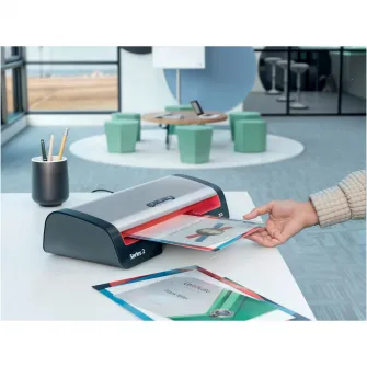 Laminator GBC 250 Office, A4, kit folii laminare inclus, negru-argintiu