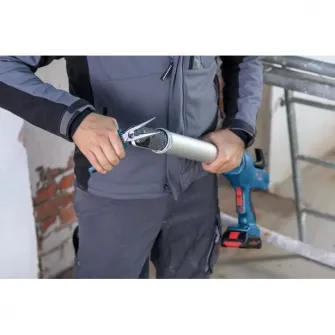 Pistol pentru chituire pe acumulator Bosch Professional GCG 18 V 600, 300/400 ml capacitate cartus, 300-600 ml capacitate saculet, 3.5 Kn forta impingere, viteza variabila, fara acumulator/incarcator