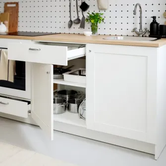 IKEA KNOXHULT Bucatarie colt, alb cadru + servicii de modelare si vizualizare CADOU