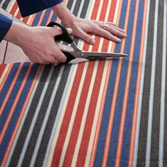 IKEA KORALLBUSKE Metraj pre-taiat, albastru inchis/rosu dungat, 150x300 cm