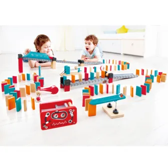 Domino ''Fabrica de roboti''