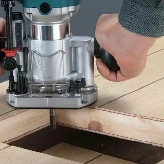 Masina de frezat Makita RT0702C